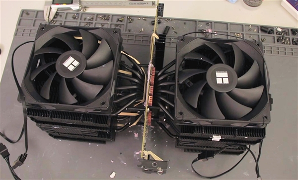 RTX 2060装上双CPU塔式散热器：热点温度骤降35°C！