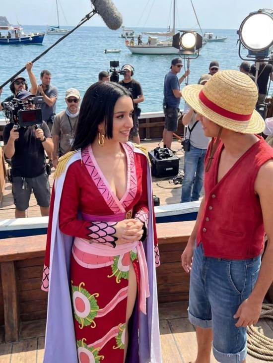 印度性感女星出演真人版海贼王是假的：AI作图