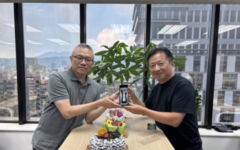 本次 MaaS 新服务由执行长吴柏仪(左)与营运长陈嘉文 (右) 共同领军规划