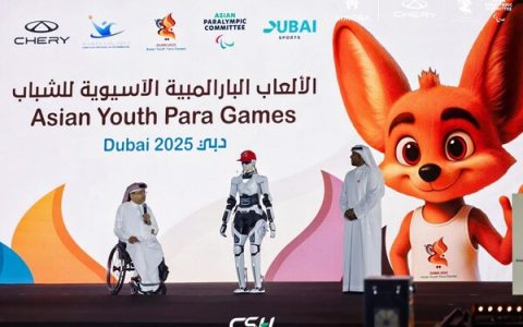 墨甲机器人亮相2025亚洲青年残运会开幕式，中国机器人首次参与国际残运赛事