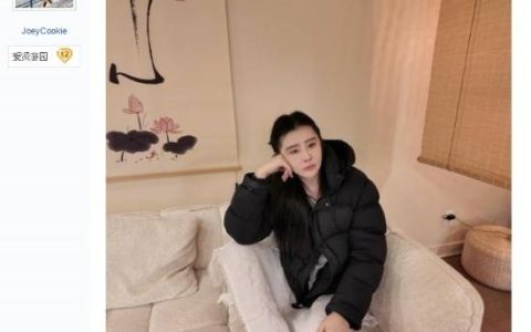 王祖贤贴吧晒照送圣诞祝福 素颜出镜风采依旧