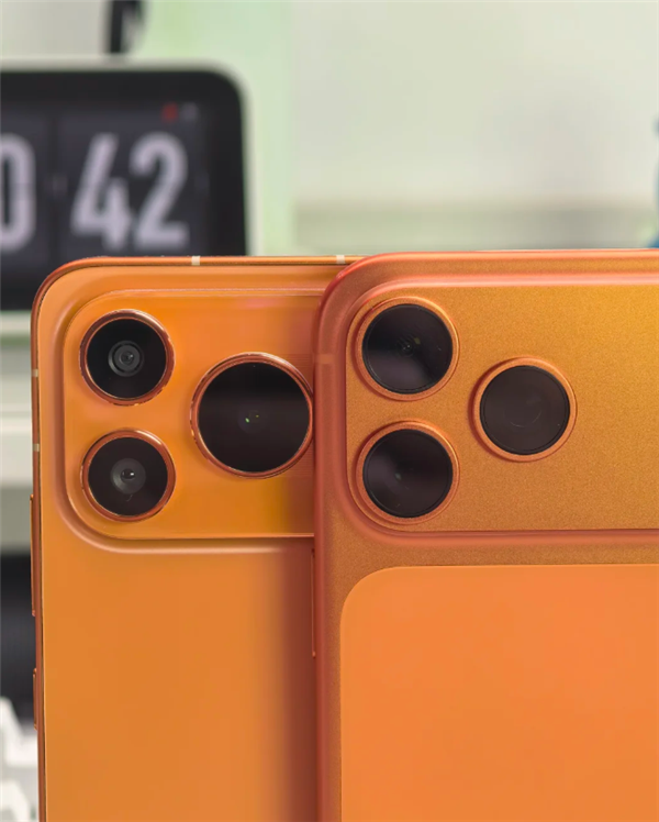 荣耀Power2与iPhone 17 Pro Max同框对比照来了!Deco、配色果味十足