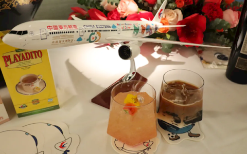 2万公里全球最长航线启航 飞26小时吃啥 飞机餐公布