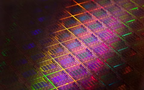 Intel前董事道破代工困局：既是伙伴又是对手 AMD等怎能放心下单