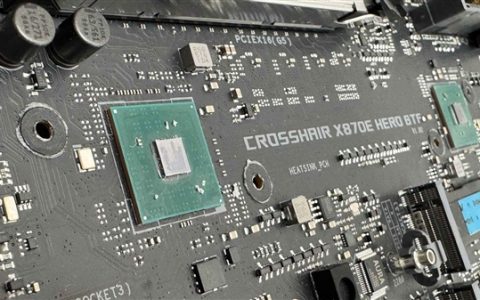 AMD 600/800芯片组竟然插在Intel 主板上！带来更多M.2 、SATA、USB