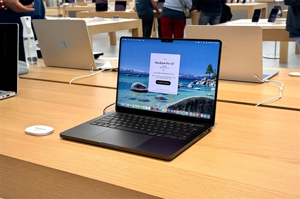 MacBook Pro明年重磅升级：首发全新OLED+M6芯片