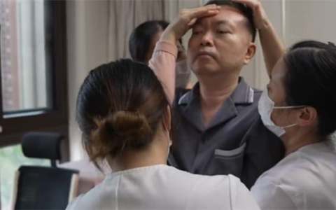 蔡磊回应准备尝试脑机接口：并非一时兴起