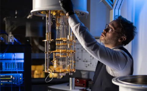 量子计算机的“iPhone时刻”！荷兰QuantWare突破万级量子比特芯片