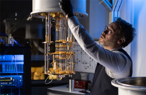 量子计算机的“iPhone时刻”！荷兰QuantWare突破万级量子比特芯片