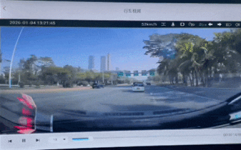 理想汽车：800万法拉利SUV高速撞击理想L9 硬生生抗下了！