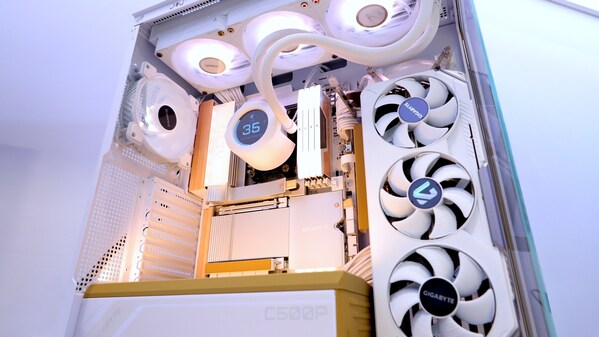 技嘉在CES 2026上发布X870E AERO X3D WOOD主板，以自然美学定义高性能主板新标准