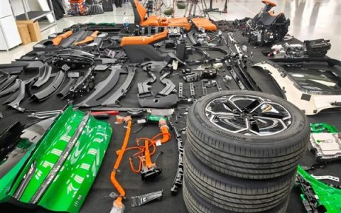 从绿化带战神到200公里瞬刹！雷军回应一切