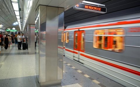 南京地铁试行10分钟内同站进出免费 此前曾遭未乘车被收费的律师起诉