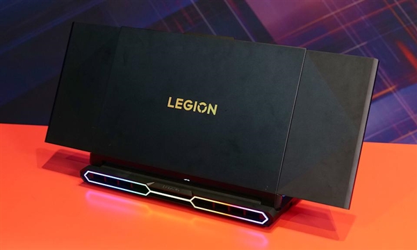 联想Legion Pro Rollable横向卷轴屏笔记本首秀！16、21.5、24英寸一秒切换