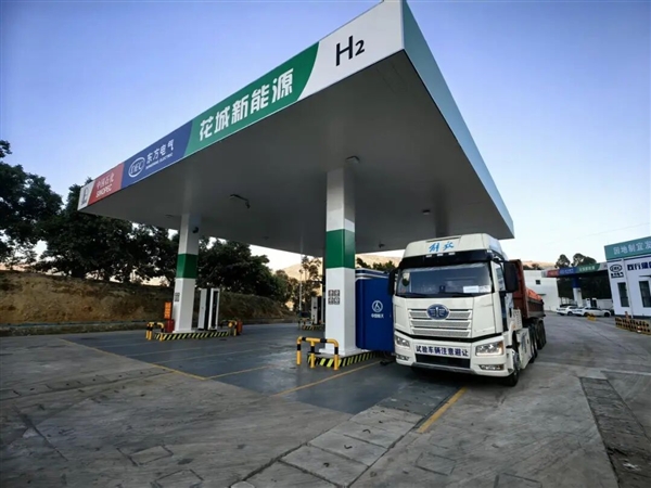 续航1000km！一汽解放液氢重卡启动公开道路示范运营