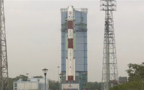 印度2026出师不利！首发卫星发射任务失败：火箭轨道出现显著偏差！