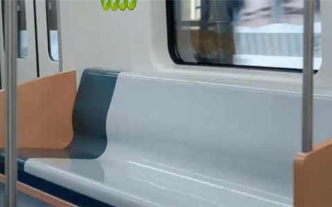 万物皆可黄牛！让座服务包月50元 警方回应上海地铁有偿代坐