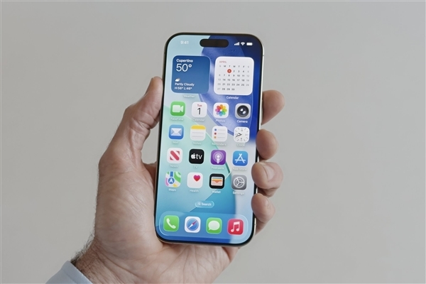 国庆调休iPhone闹钟没响 苹果客服回应：目前无法识别调休日 需手动设置