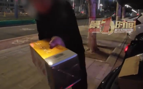 送代驾小哥一瓶茅台当小费 车主回应：第一次找代驾 服务很好