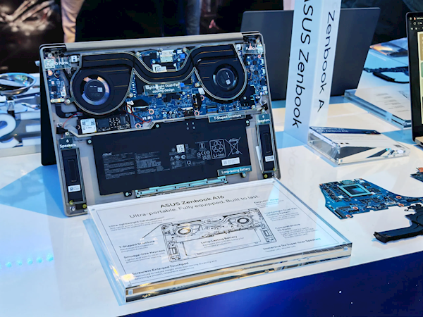 华硕Zenbook A16诞生:搭载骁龙 X2 Elite、3K OLED屏