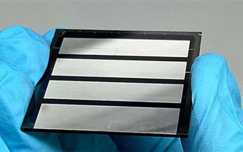 钙钛矿电池稳定性破局！新方案实现1100小时长效运行