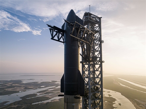 人类史上最强运载火箭！SpaceX星舰V3六周后首次发射测试