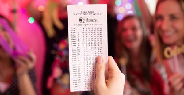 夫妇彩票中1500万仅告诉孩子中1.5万：理由被网友直言强大