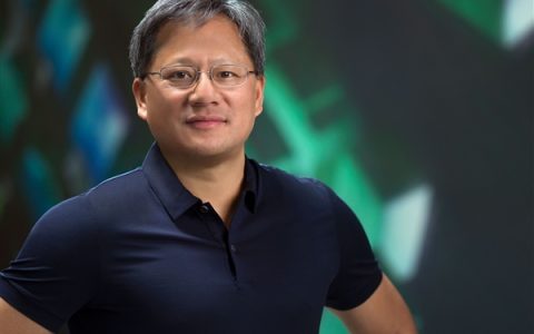 单颗19万！英伟达向中国厂商卖H200下单后不准退引热议 黄仁勋回应还在等批准