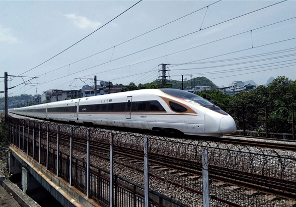 坐高铁可以不用自己扛行李了 覆盖全国111个车站