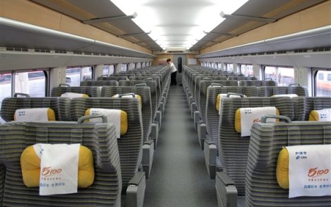 全国铁路今起实行新运行图：静音车厢、宠物托运都有变化