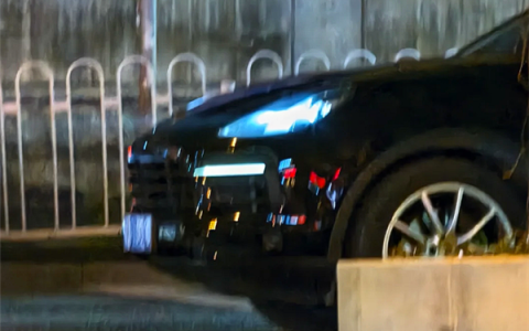 女子花0.1元打网约车 来的竟然是一台保时捷卡宴！