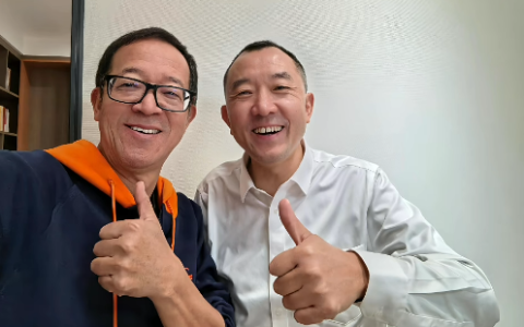 俞敏洪晒合照！陈行甲已到新东方报道：年薪150万元