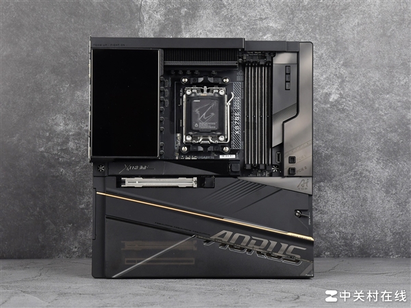 AMD锐龙7 9850X3D实测：性能起飞 解锁千帧游戏