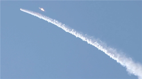 登月！长征十号火箭＋梦舟载人飞船首飞成功：现场动图来了