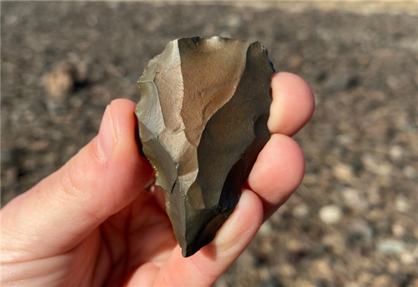 10万年前有一群智人跨过海峡到达亚洲 但他们在9.3万年前突然消失了