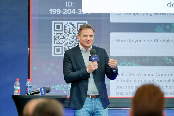 TÜV南德北亚区首席执行官Dirk von Wahl现场致辞