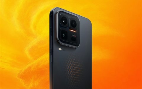 iQOO 15 Ultra销量远超预期：24+1TB版卖断货 产品经理连夜回去打螺丝