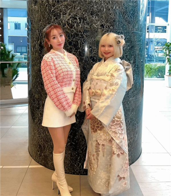 日本14岁妈妈真人版现状引网友围观:母女宛如姊妹花