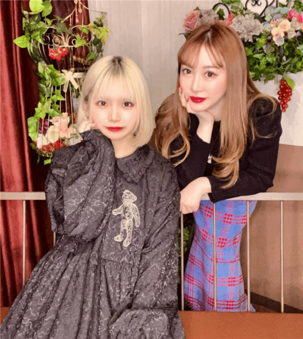 日本14岁妈妈真人版现状引网友围观:母女宛如姊妹花