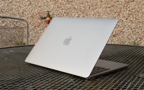 夏普出售液晶面板工厂的计划告吹：苹果MacBook/iPad屏幕供应面临中断风险