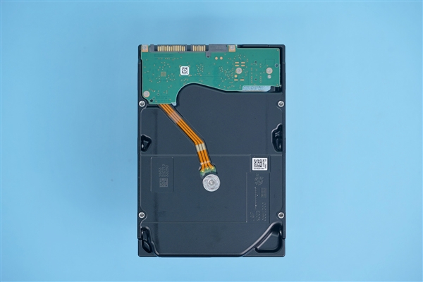 1TB SSD从600涨到1200!手握3000元组装台电脑:被存储涨价涨到怀疑人生