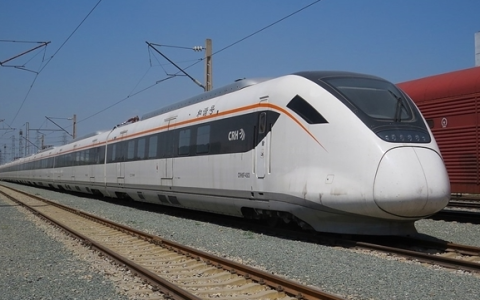 窗口比线上抢票更容易 12306回应：线上线下同步发售 抢票难易一样