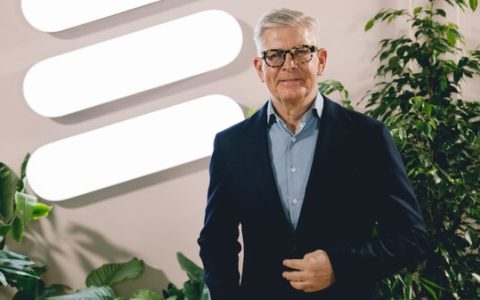 爱立信总裁兼首席执行官鲍毅康（Börje Ekholm）在巴塞罗那开启爱立信2026年世界移动通信大会