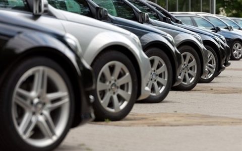 买新车被捆绑销售车险 4S店称是行业习惯！法院判了