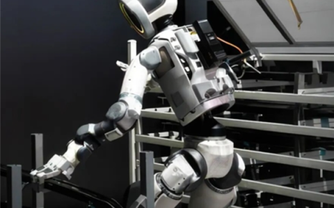 周鸿祎：3年内机器人价格将降至3万元 中国制造能做到全球最低价