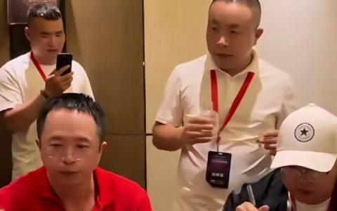 百万网红给周鸿祎敬酒被指遭无视 当事人：两年前的事被过度解读