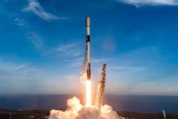 32手猎鹰9号火箭立功!星链卫星在轨突破10000颗
