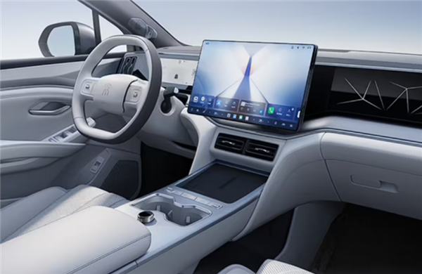 不用等！比亚迪路天承诺宋Ultra EV上市就能交付：新增暮云灰内饰