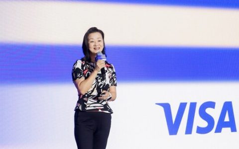 Visa全球高级副总裁、 大中华区总裁张文翊