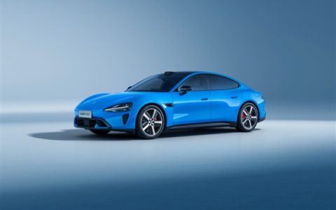 较预售降万元、新一代小米SU7上市 雷军：不想让车主超预算